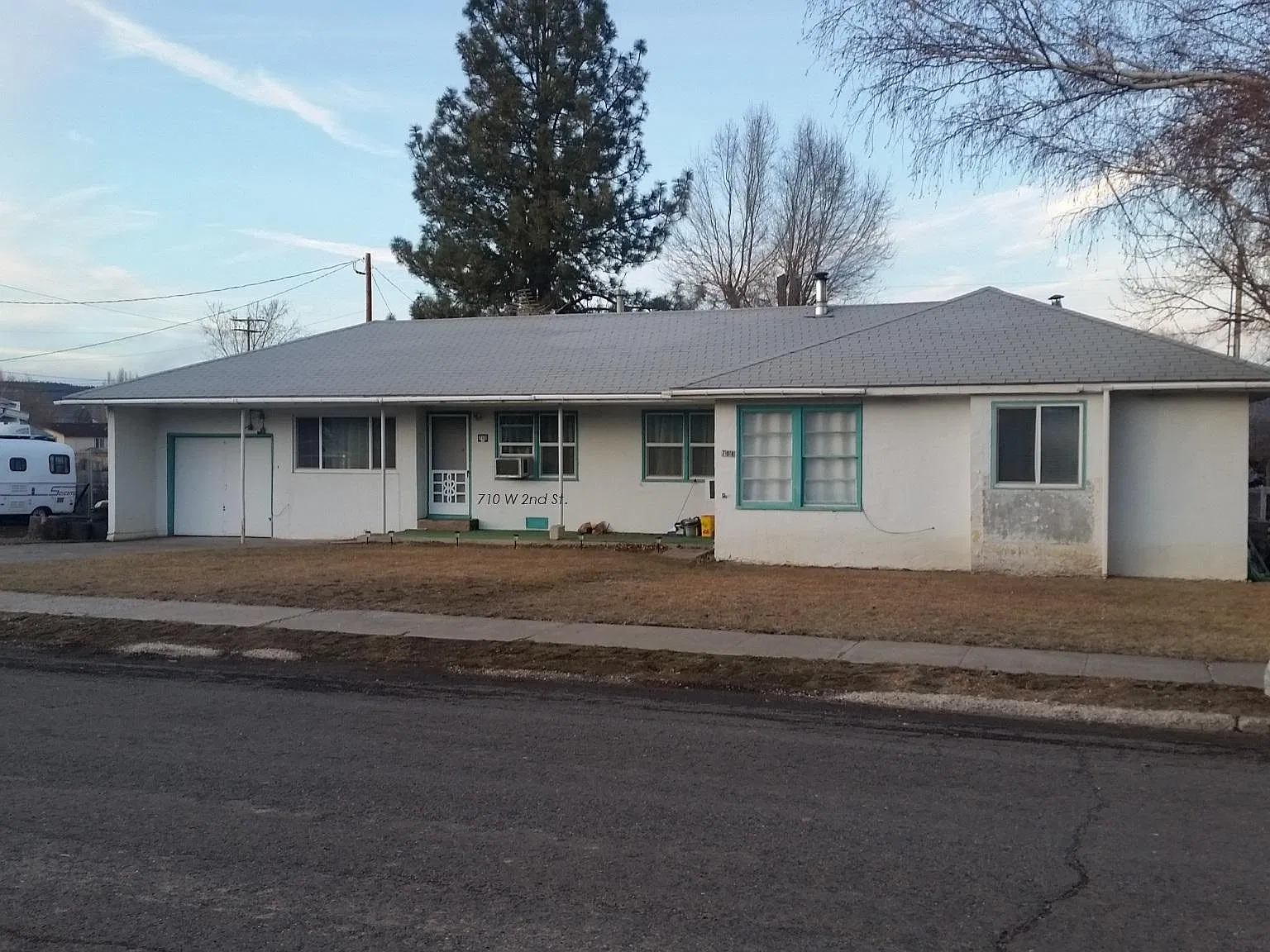 2 bed, 800 sqft, $900 — Photo 1