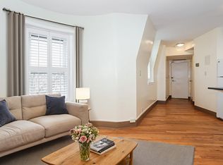 105 9th St SE APT 301, Washington, DC 20003