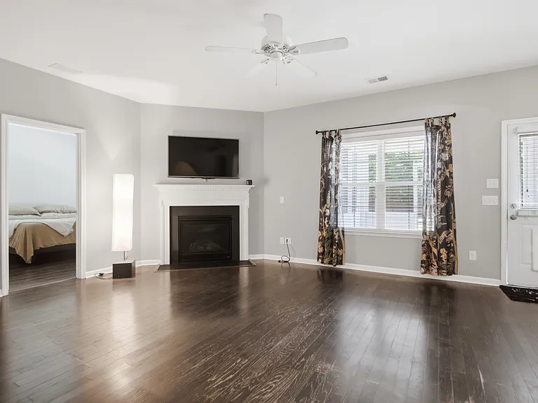 3252 Dunwick Dr — Photo 6