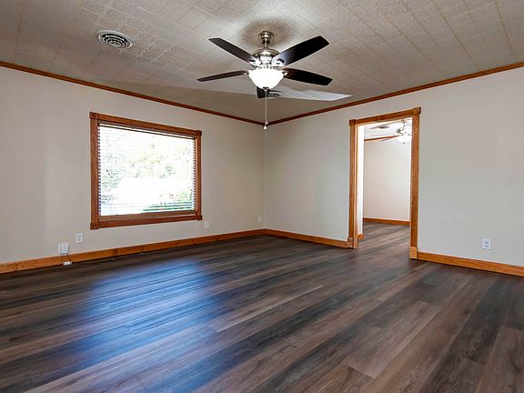 2nd image of 2306 N Farmer Avenue
