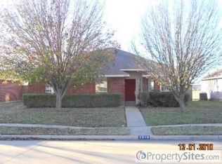 2810 Coral Dr, Lancaster, TX 75146