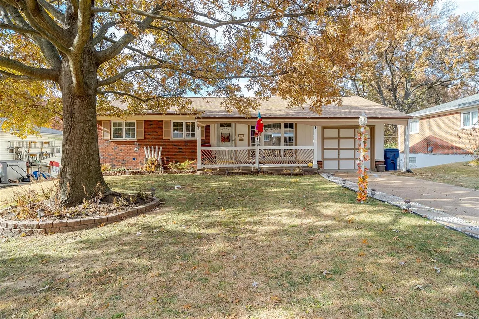 841 Vegas Dr photo 1