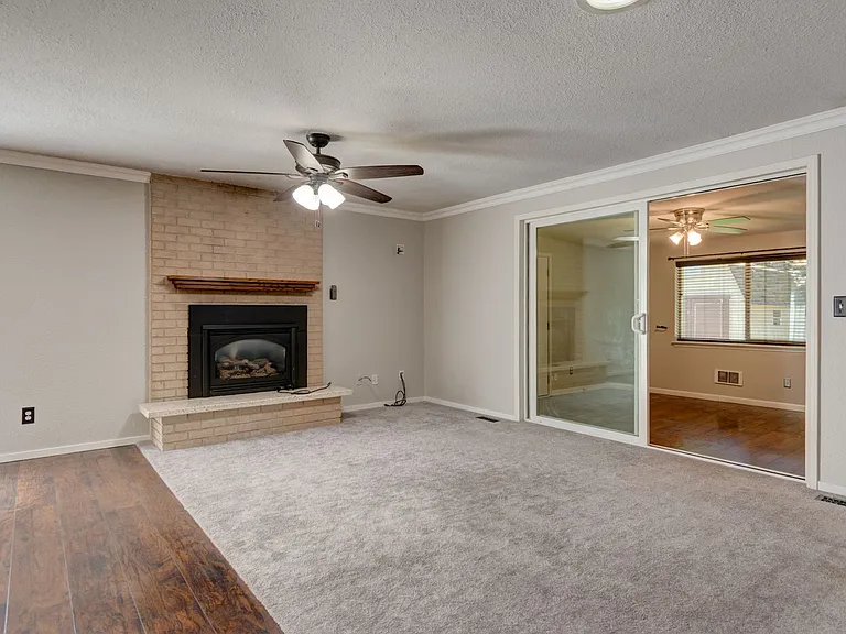 899 SW 13th Ave — Photo 9