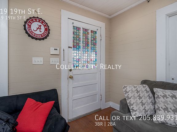 4th image of 319 19th St E