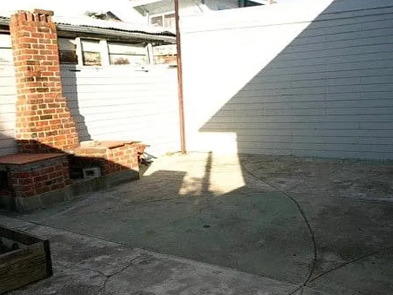 1624 Macarthur Blvd — Photo 16