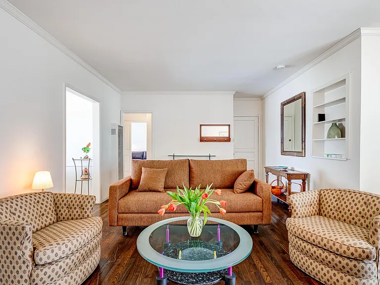 1254 Devon Ave — Photo 4