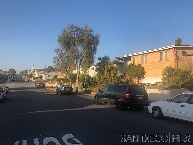 1st image of 2441 55th St