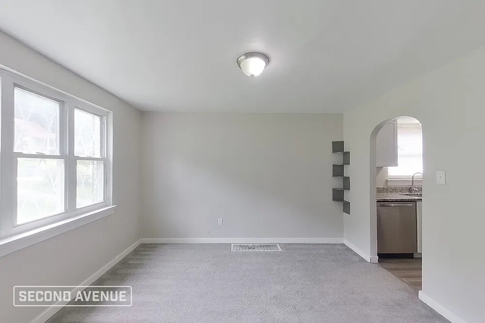 3 bed, 1.0 bath, 1100 sqft, $1,395 — Photo 4