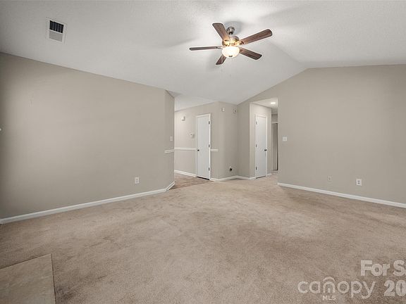4th image of 12133 Cartgate Ln