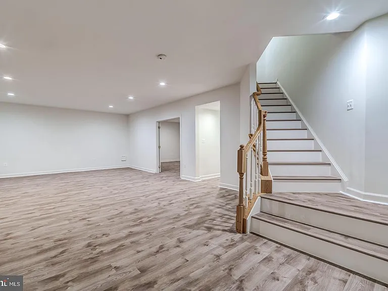 24909 Pinebrook Rd — Photo 27