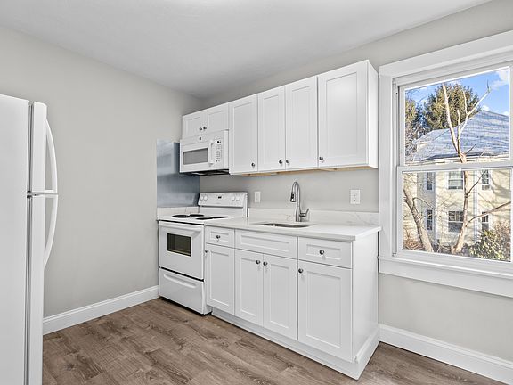 5th image of 48 Bedford St #4