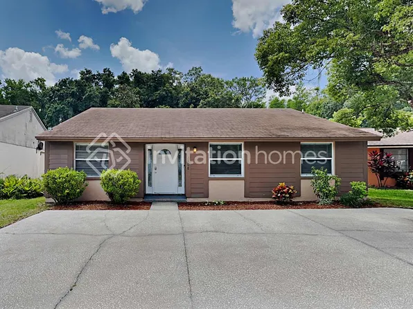 2808 Cedaridge Dr, Tampa, FL 33618