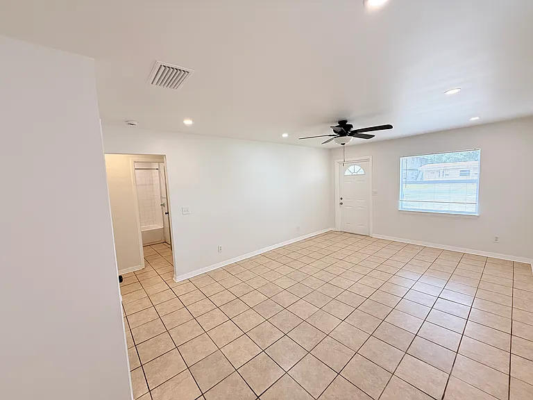 715 Georgia St #1 — Photo 9