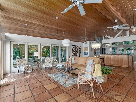 4th image of 4445 N Indian River Dr
