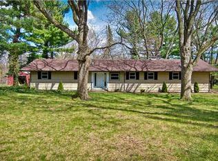 52536 Hickory Rd, Granger, IN 46530