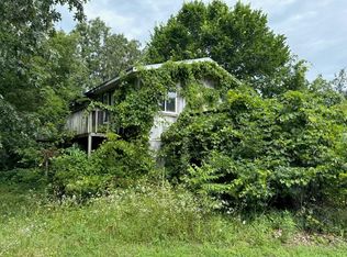 379 Outback Ln, Reeds Spring, MO 65737