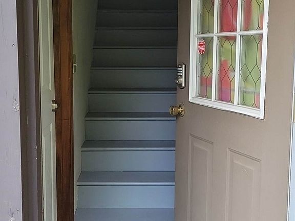 5th image of 654 Hoovertown Rd