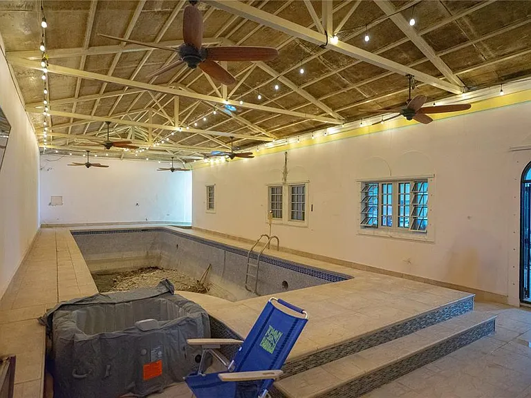 225 Santa Isidra L Fls #B — Photo 15