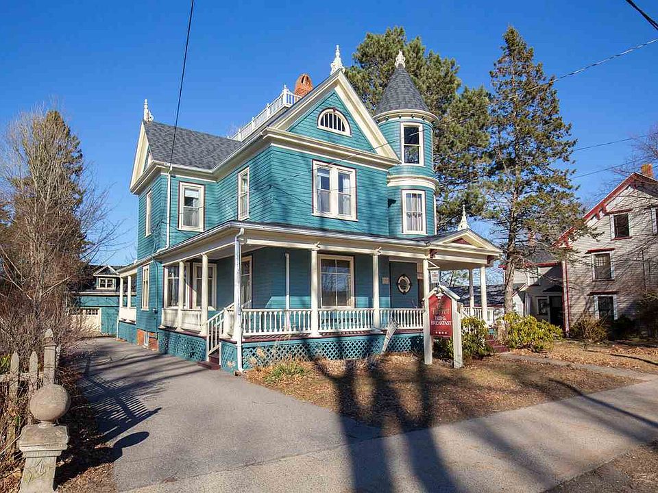 1st image of 372 Saint George St