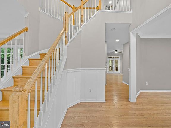 3rd image of 20712 Parkside Cir