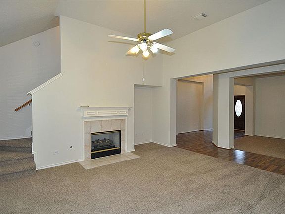 5th image of 2414 Mills Creek Dr