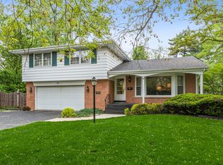 37 Camberley Ct, Hinsdale, IL