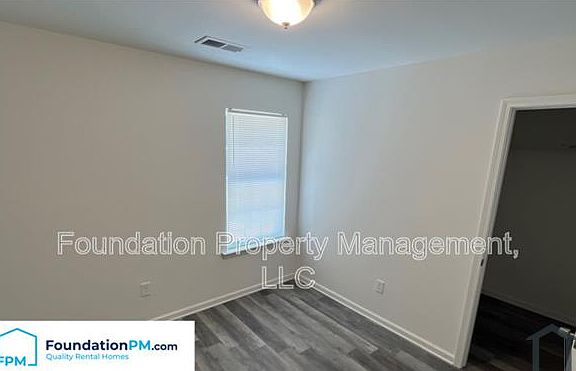 5th image of 4412 Sunvalley Dr