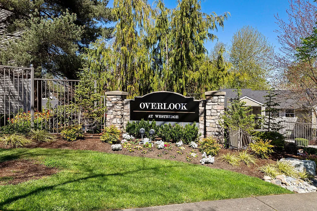 Overlook at Westridge — Photo 1