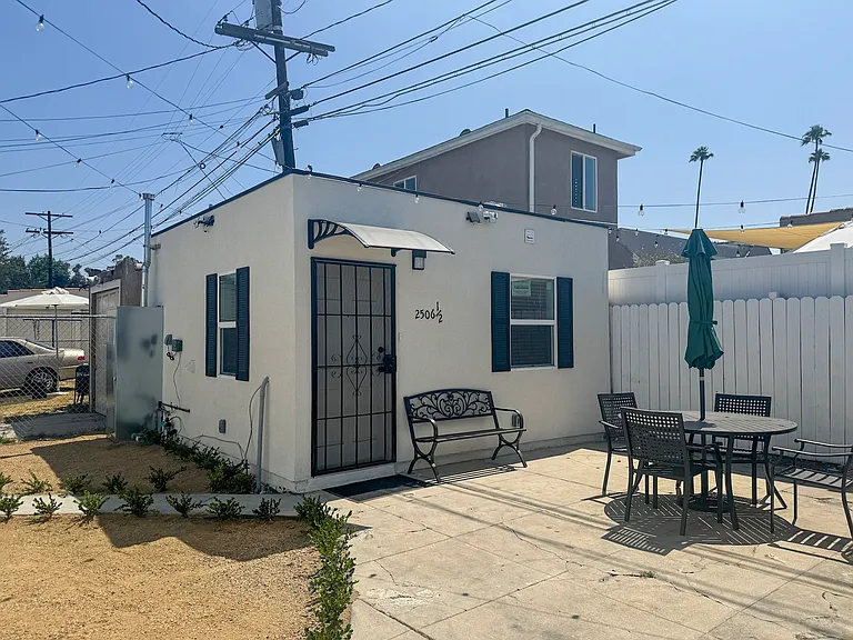 2506 Lucerne Ave #1/2 — Photo 13