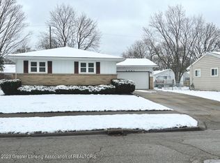 2301 Hampden Dr, Lansing, MI 48911