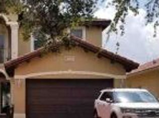 8726 NW 139th Ter, Miami Lakes, FL 33018