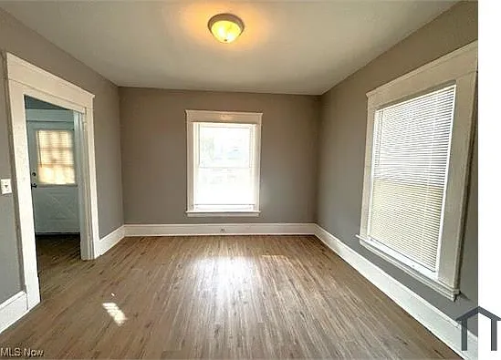 10635 Dupont Ave — Photo 8