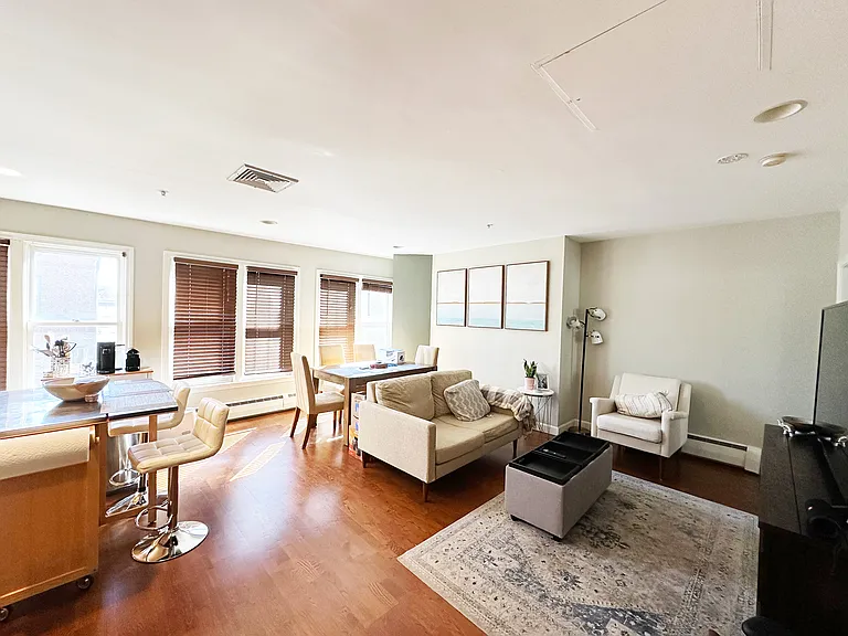 1 Davenport St #10 — Photo 4