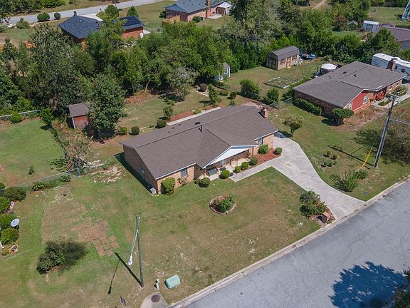 3rd image of 3323 Ravenwood Dr