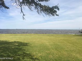 947 Waterlily Rd, Coinjock, NC 27923