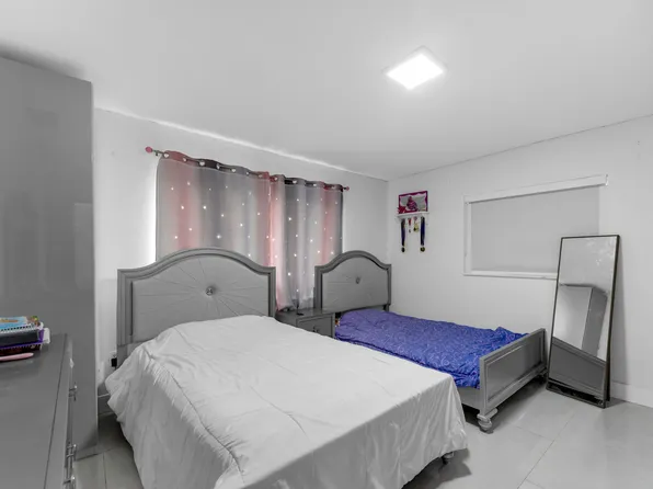 551 SW 127th Ave, Miami, FL 33184