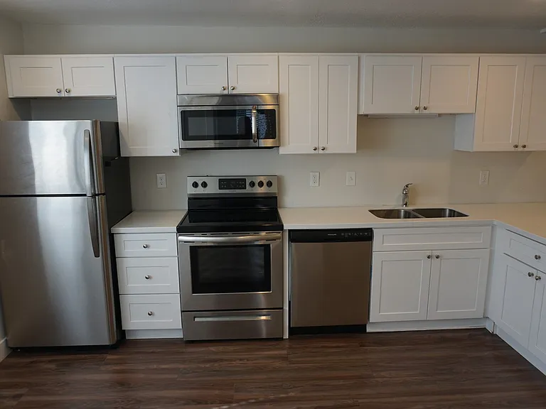500 E. Duplex — Photo 2