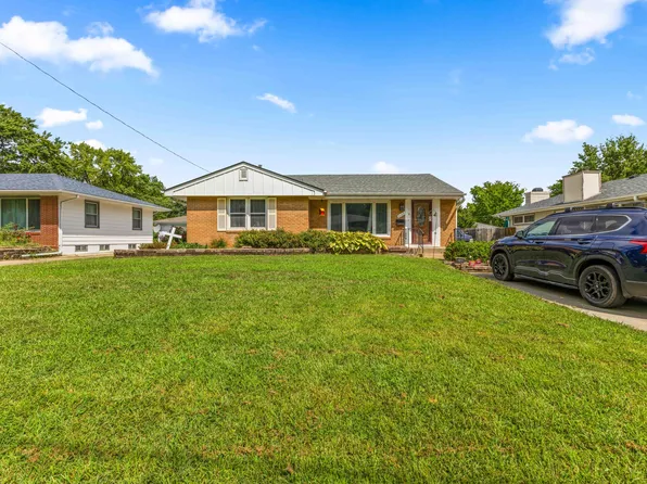 3103 Lawnview Dr, Des Moines, IA 50310