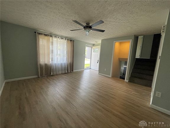 2nd image of 201 Ne Cir