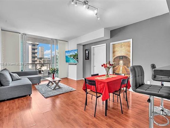 2nd image of 244 Biscayne Blvd APT 1410