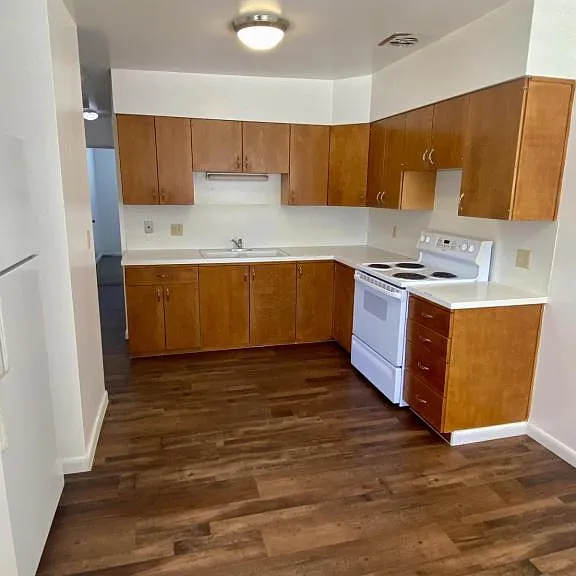 290 S Fairlane Dr #3 — Photo 3