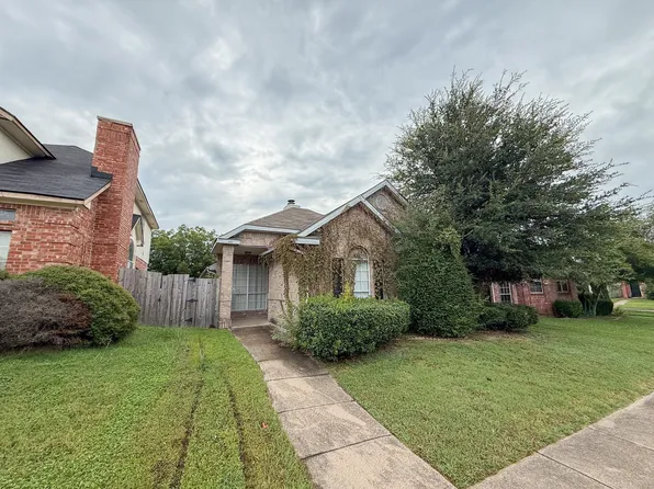 920 Mossberg Ln, Mesquite, TX 75181