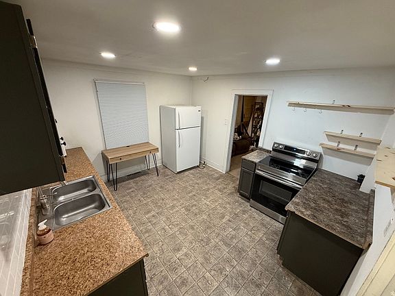 4th image of 46 East St