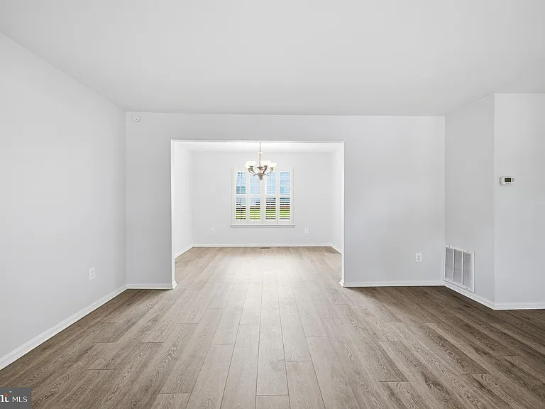 10609 Oxford Ct — Photo 15