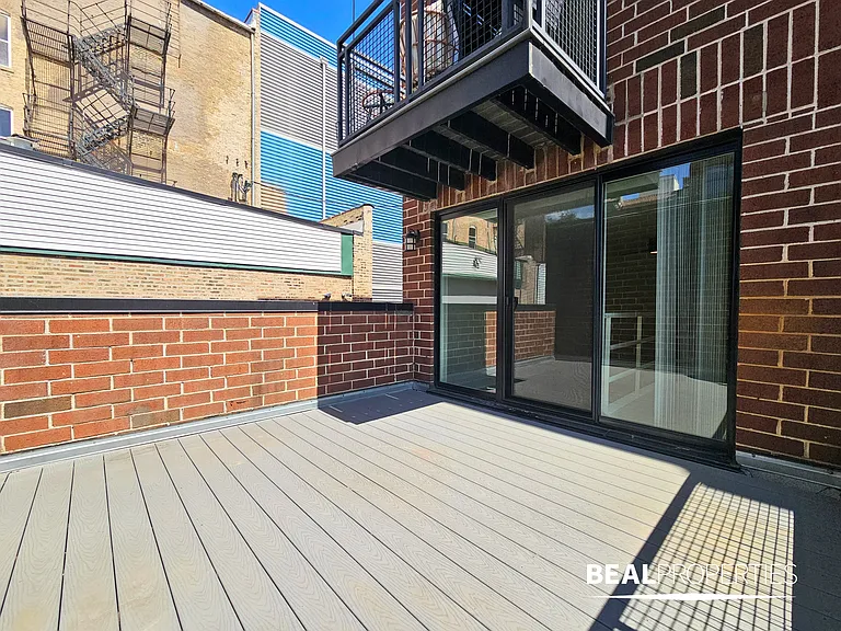 954 W Grace St — Photo 22