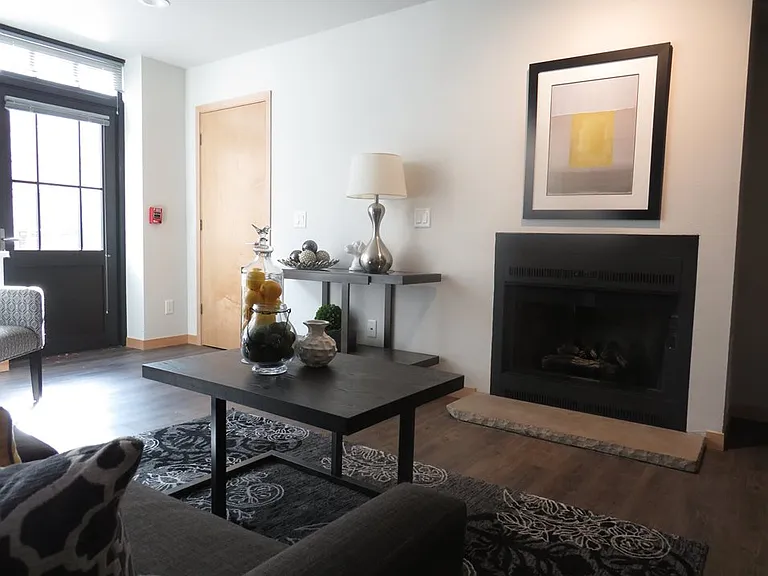 427 E Gorham St — Photo 18