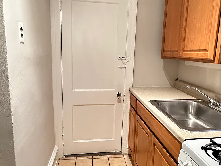 44 Victory Ave #102 — Photo 8