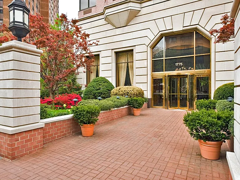 1775 York Ave #28H — Photo 9