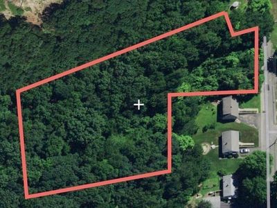 32 North St, South Hadley, MA, 01075