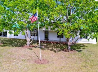 4082 Meadow Cir, Blackshear, GA 31516